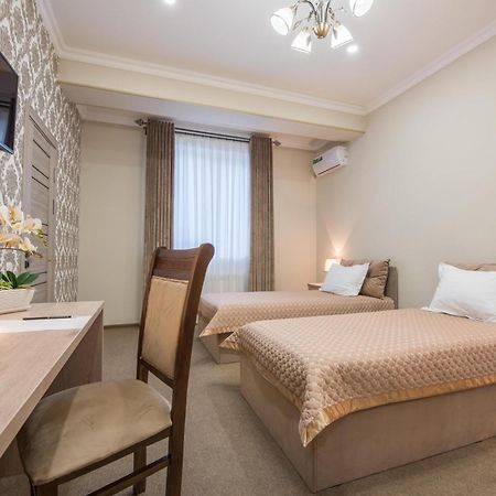 Huzur Hotel Tashkent Exterior foto